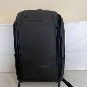 Nomatic backpack in perfect condition